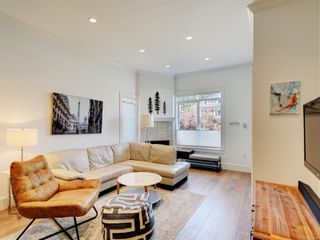 Photo 3: 2 1035 Oliphant Ave in Victoria: Vi Fairfield West Row/Townhouse for sale : MLS®# 935232