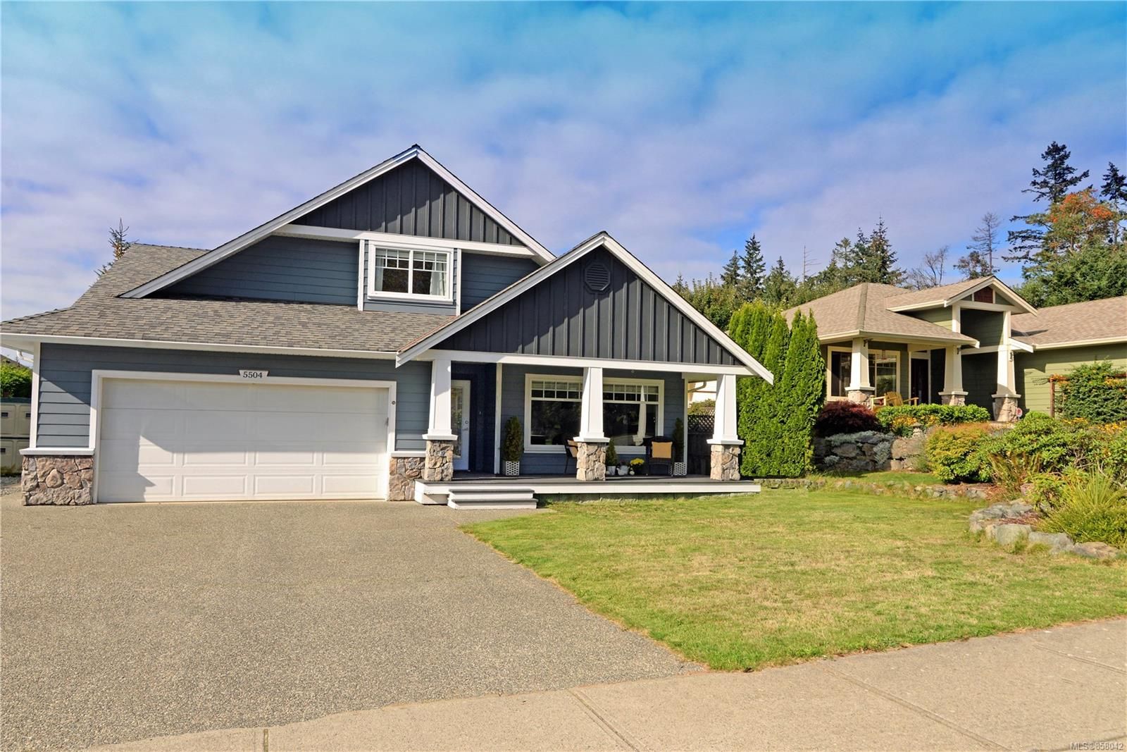 Main Photo: 5504 Cliffside Rd in Nanaimo: Na North Nanaimo House for sale : MLS®# 858042