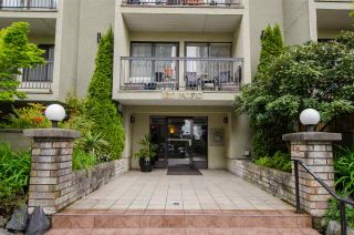 Photo 1: 501 1215 PACIFIC Street in Vancouver: West End VW Condo for sale in "1215 Pacific" (Vancouver West)  : MLS®# R2453690
