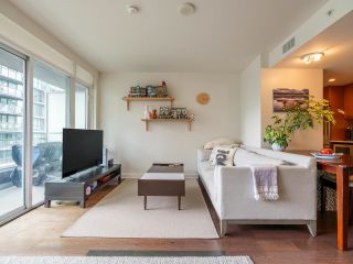 Main Photo: 813 1372 SEYMOUR Street in Vancouver: Downtown VW Condo for sale in "The Mark" (Vancouver West)  : MLS®# R2879412