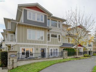 Photo 1: 106 1825 Kings Rd in VICTORIA: SE Camosun Row/Townhouse for sale (Saanich East)  : MLS®# 829546
