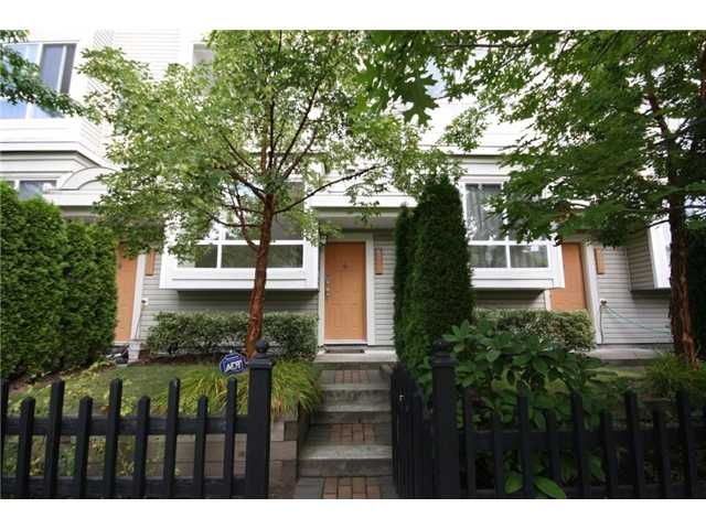 Main Photo: 6711 VILLAGE Grove in Burnaby: Highgate Townhouse for sale in "MONTEREY" (Burnaby South)  : MLS®# V849378