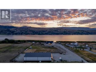 Photo 1: 7080 Heron Road in Vernon: House for sale : MLS®# 10308622