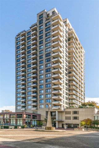 Photo 2: 1306 1 RENAISSANCE Square in New Westminster: Quay Condo for sale : MLS®# R2506894