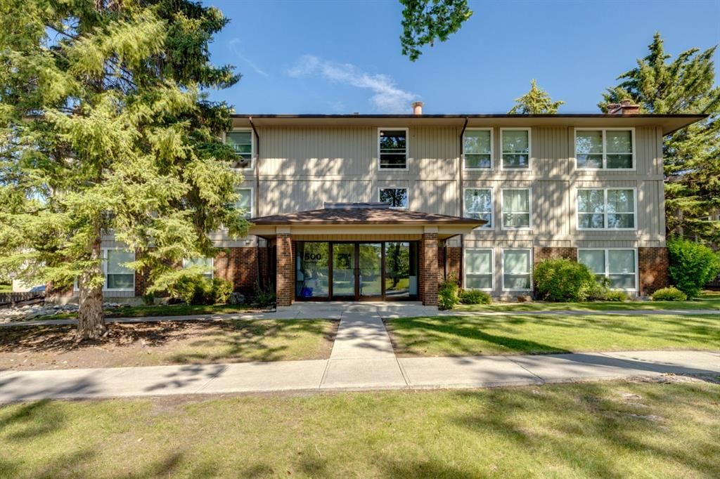 Main Photo: 521 860 Midridge Drive SE in Calgary: Midnapore Apartment for sale : MLS®# A1244666
