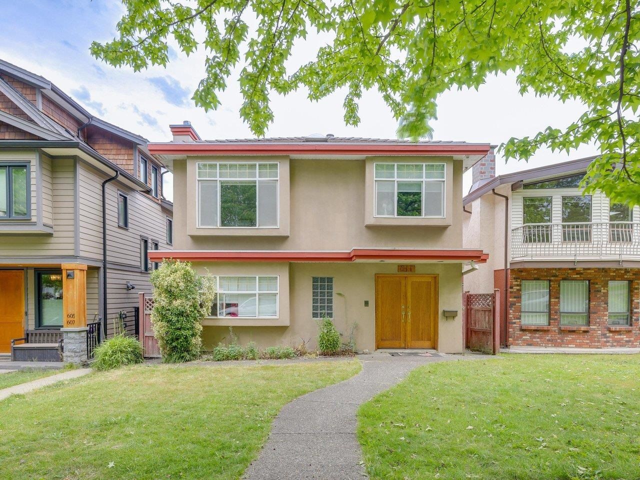 Main Photo: 611 E 29TH Avenue in Vancouver: Fraser VE House for sale (Vancouver East)  : MLS®# R2797188
