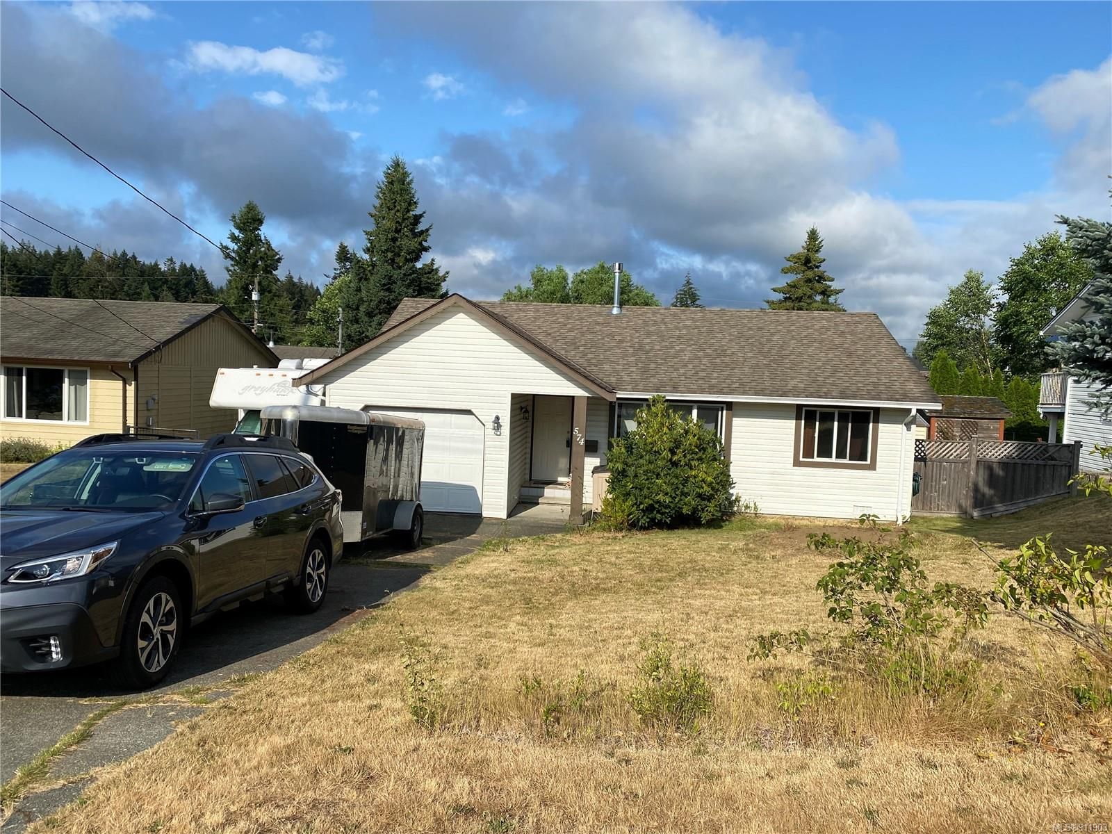 Main Photo: 574 Charstate Dr in Campbell River: CR Campbell River Central House for sale : MLS®# 911903