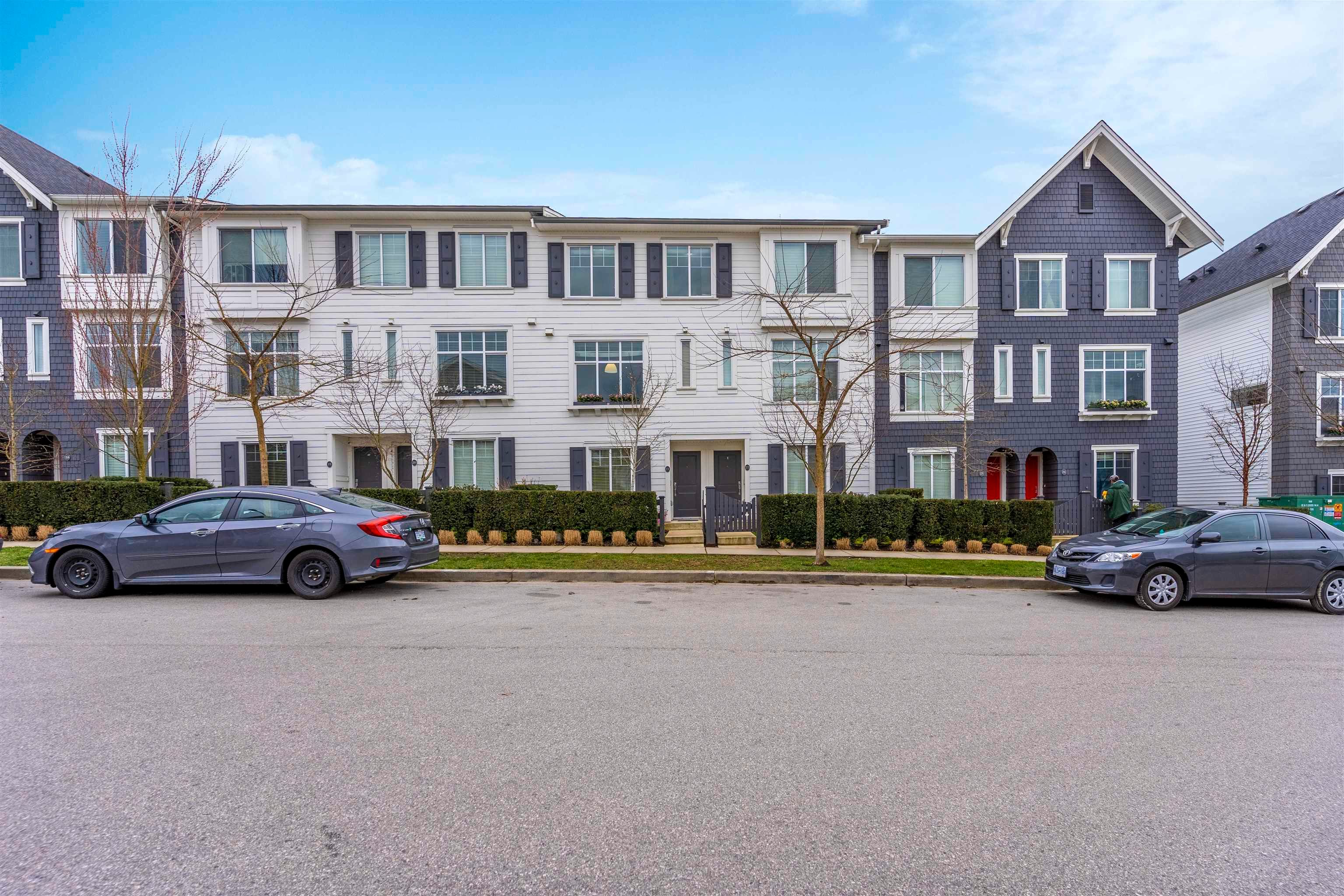 Main Photo: 21 13636 81A Avenue in Surrey: Bear Creek Green Timbers Townhouse for sale : MLS®# R2669048