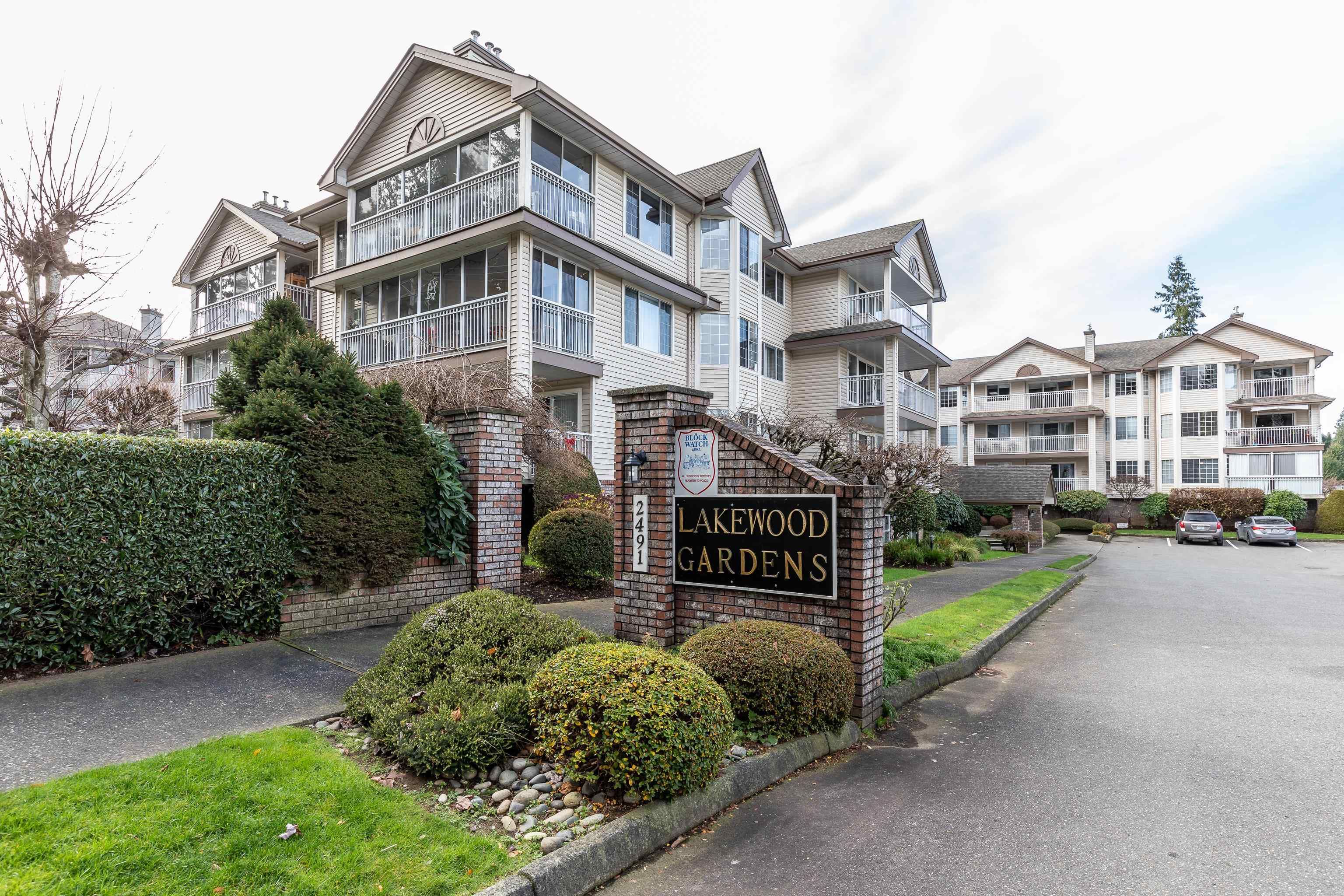 Main Photo: 309 2491 GLADWIN Road in Abbotsford: Abbotsford West Condo for sale in "Lakewood Gardens" : MLS®# R2747127