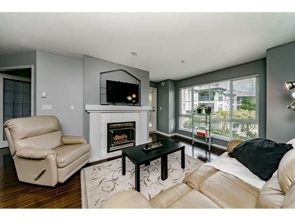 Main Photo: 214 19528 FRASER HIGHWAY in Surrey: Cloverdale BC Condo for sale (Cloverdale)  : MLS®# R2397037