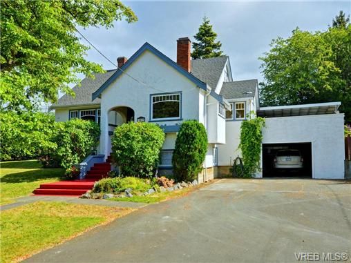 Main Photo: 2875 Rockwell Ave in VICTORIA: SW Gorge House for sale (Saanich West)  : MLS®# 732748