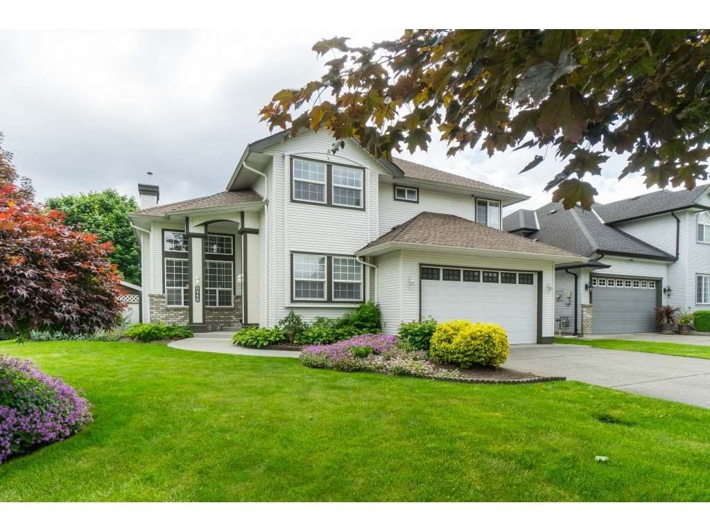 Main Photo: 6448 188A Street in Surrey: Cloverdale BC House for sale in "CHARTWELL" (Cloverdale)  : MLS®# R2463466