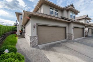 Photo 1: 7 2525 YALE Court in Abbotsford: Abbotsford East Townhouse for sale in "Yale Court" : MLS®# R2082981