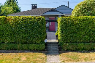 Photo 2: 918 BURNABY Street in New Westminster: The Heights NW House for sale : MLS®# R2713912