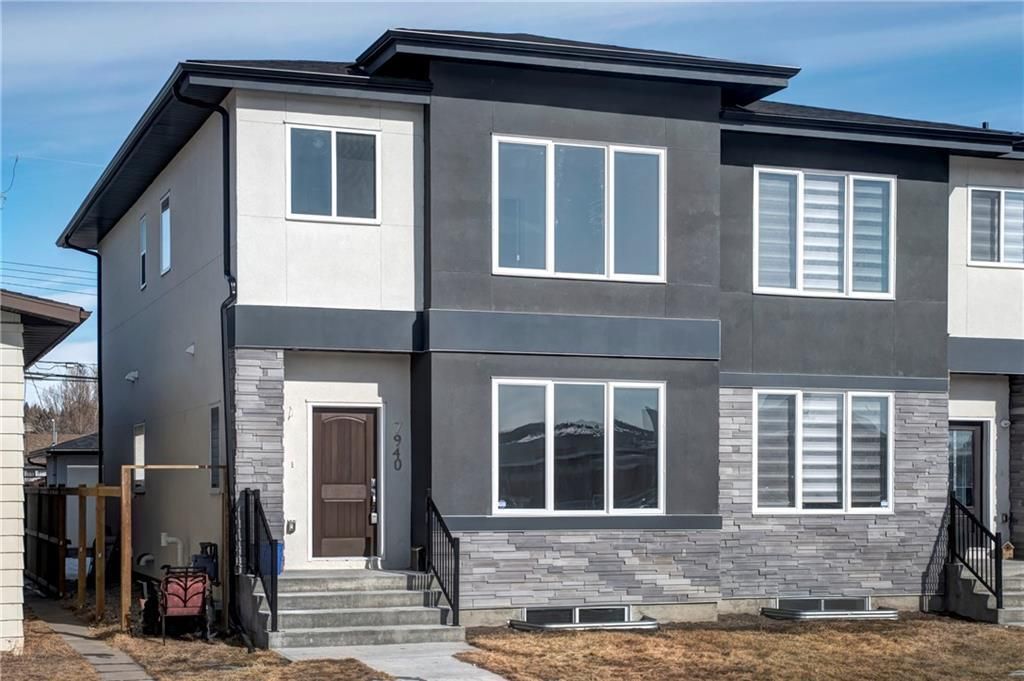 Main Photo: 7940 46 Avenue NW in Calgary: Bowness Semi Detached for sale : MLS®# C4306157