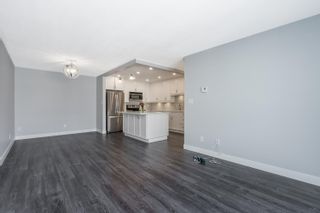 Photo 13: 305 15290 THRIFT Avenue: White Rock Condo for sale in "THe Windimere" (South Surrey White Rock)  : MLS®# R2770042