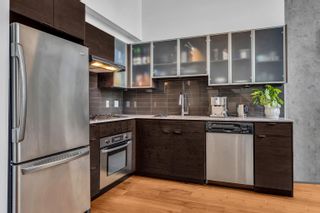 Photo 5: 411 988 RICHARDS Street in Vancouver: Yaletown Condo for sale in "TRIBECA LOFTS" (Vancouver West)  : MLS®# R2875369