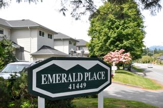 Main Photo: 6 41449 GOVERNMENT Road in Squamish: Brackendale Townhouse for sale in "EMERALD" : MLS®# R2703569