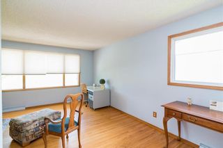 Photo 4: 868 Lindsay Street in Winnipeg: River Heights South Residential for sale (1D)  : MLS®# 202216968