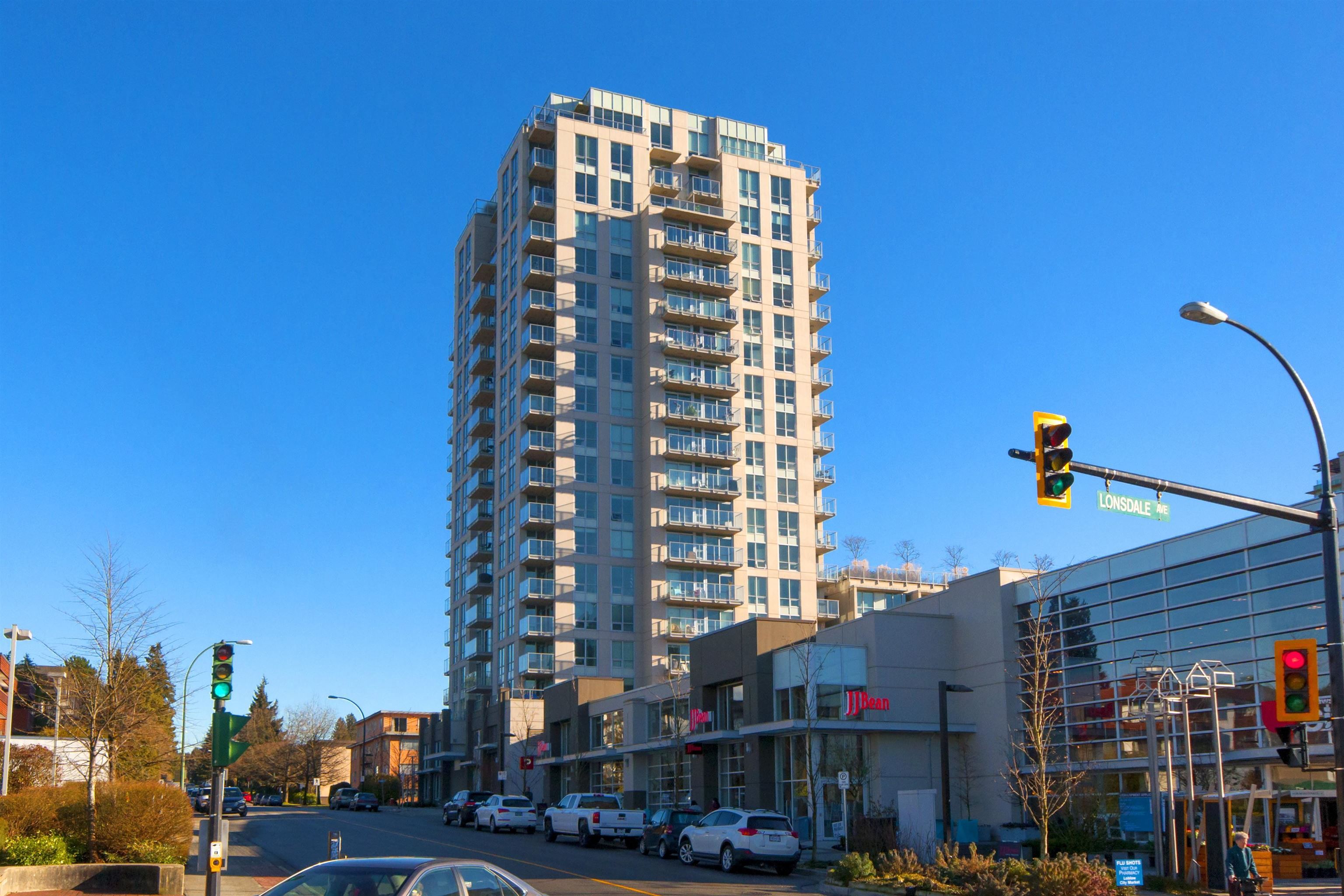 Main Photo: 316 135 E 17TH Street in North Vancouver: Central Lonsdale Condo for sale : MLS®# R2824332