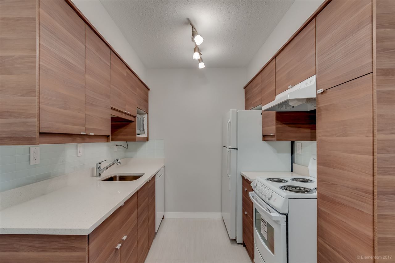 Photo 4: Photos: 204 1435 NELSON Street in Vancouver: West End VW Condo for sale in "WESTPORT" (Vancouver West)  : MLS®# R2168832