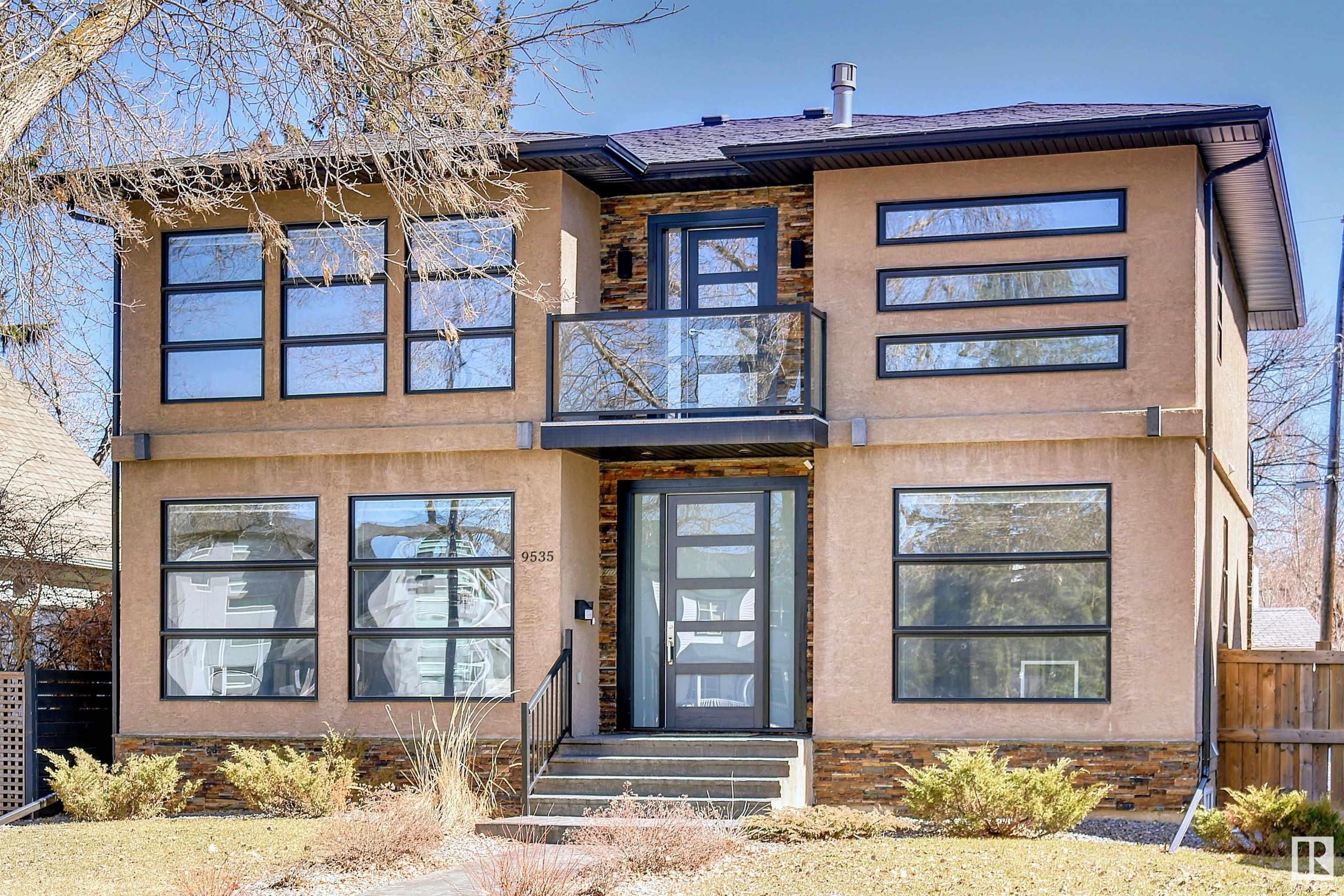 Main Photo: 9535 92 Street in Edmonton: Zone 18 House for sale : MLS®# E4291271