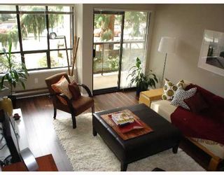 Photo 1: 1775 W 10TH Ave in Vancouver: Fairview VW Condo for sale in "STANFORD COURT" (Vancouver West)  : MLS®# V638977