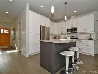Photo 7: 746 Violet Ave in VICTORIA: SW Marigold Half Duplex for sale (Saanich West)  : MLS®# 692661
