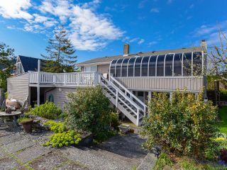 Photo 1: 2445 S Island Hwy in CAMPBELL RIVER: CR Willow Point House for sale (Campbell River)  : MLS®# 833297