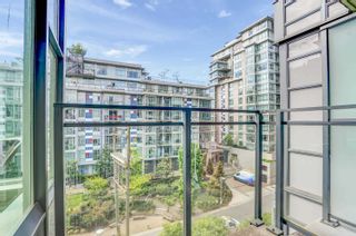 Photo 12: 611 38 W 1ST Avenue in Vancouver: False Creek Condo for sale in "The One" (Vancouver West)  : MLS®# R2691559