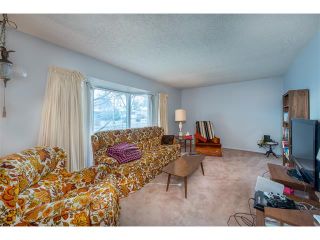 Photo 9: 2322 25 Avenue NW in Calgary: Banff Trail House for sale : MLS®# C4090538