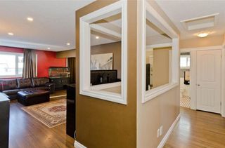 Photo 4: 405 ASTORIA Crescent SE in Calgary: Acadia House for sale : MLS®# C4162063