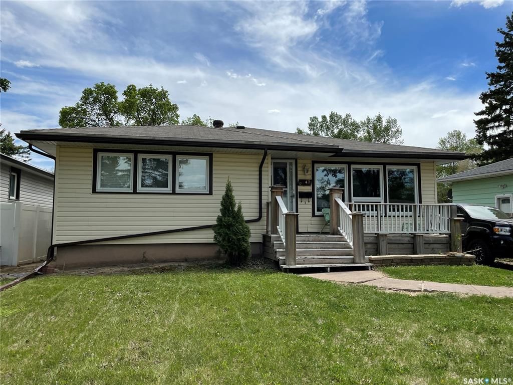 Main Photo: 2845 23rd Avenue in Regina: Lakeview RG Residential for sale : MLS®# SK857270
