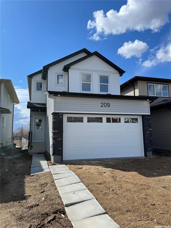 Main Photo: 209 Wall Street in Dalmeny: Residential for sale : MLS®# SK944858