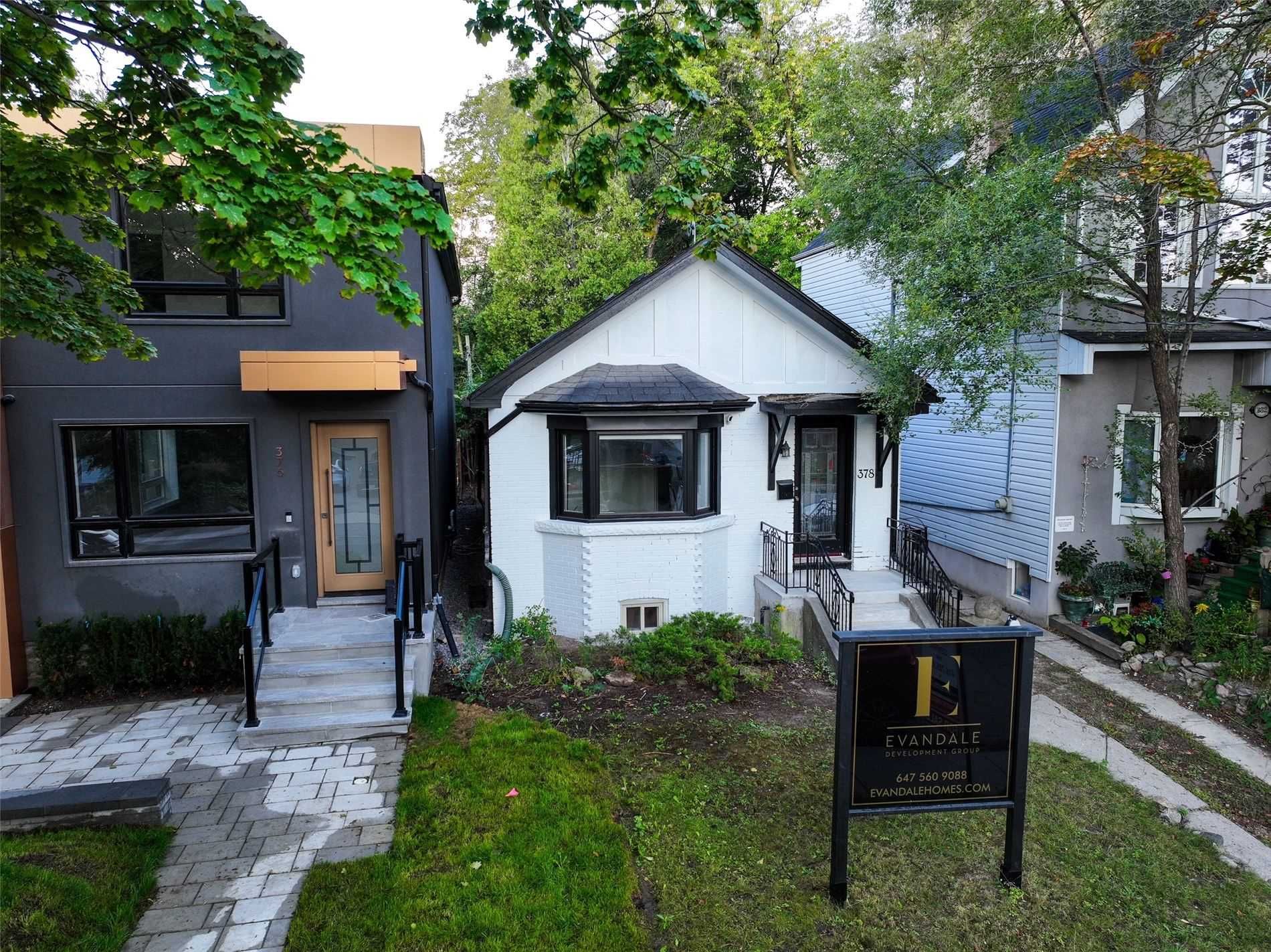 Main Photo: 378 Cleveland Street in Toronto: Mount Pleasant East House (Bungalow) for sale (Toronto C10)  : MLS®# C5762505