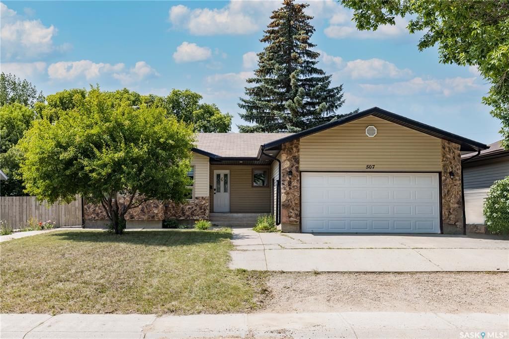 Main Photo: 507 4th Avenue North in Warman: Residential for sale : MLS®# SK937388