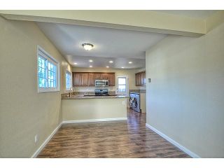 Photo 6: CLAIREMONT House for sale : 3 bedrooms : 3915 Mount Abraham Avenue in San Diego