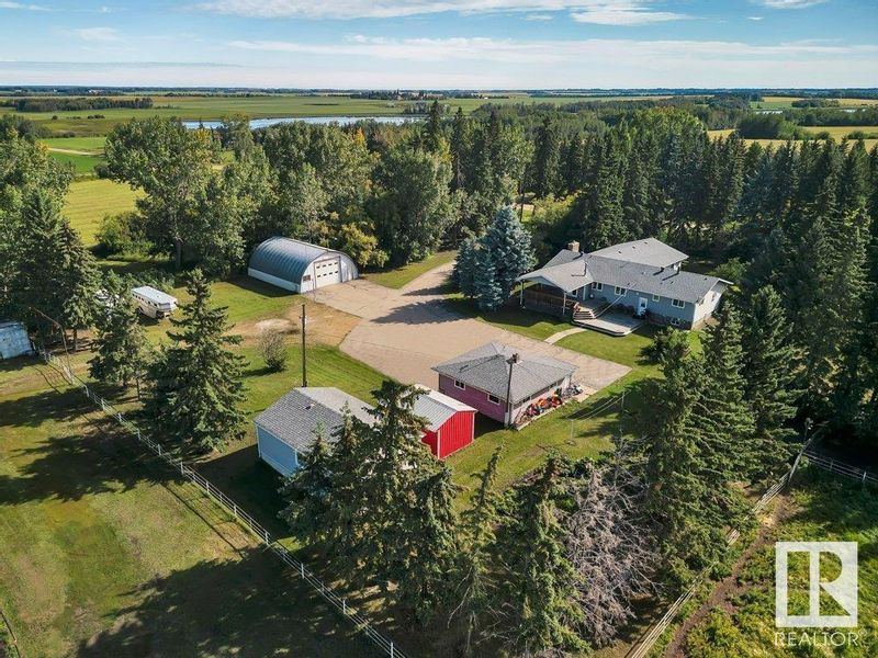 FEATURED LISTING: 465076 RGE RD 240 Rural Wetaskiwin County