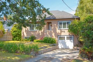Photo 1: 2260 Central Ave in Oak Bay: OB South Oak Bay House for sale : MLS®# 844975