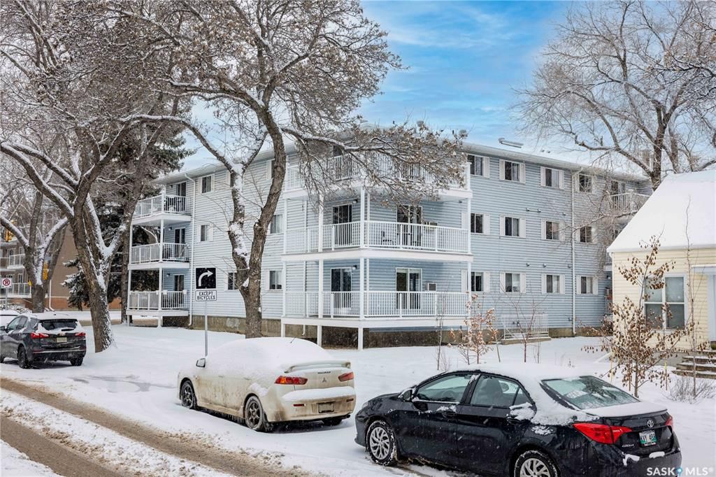 Main Photo: 302 1001 Main Street in Saskatoon: Varsity View Residential for sale : MLS®# SK958655