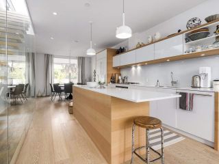 Photo 2: 1887 W 2ND Avenue in Vancouver: Kitsilano Townhouse for sale in "Blanc" (Vancouver West)  : MLS®# R2164681