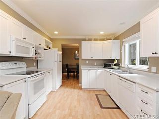 Photo 8: 6 540 Goldstream Ave in VICTORIA: La Fairway Row/Townhouse for sale (Langford)  : MLS®# 741789