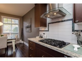 Photo 9: 45 2453 163 Street in Surrey: Grandview Surrey Townhouse for sale (South Surrey White Rock)  : MLS®# R2011671