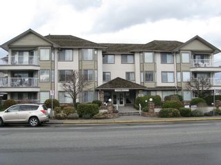Photo 1: 311 33401 Mayfair in Abbotsford: Condo for sale