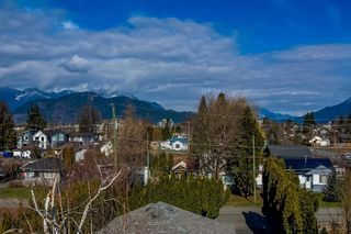 Photo 2: 46072 FIFTH Avenue in Chilliwack: Chilliwack Downtown House for sale : MLS®# R2860965