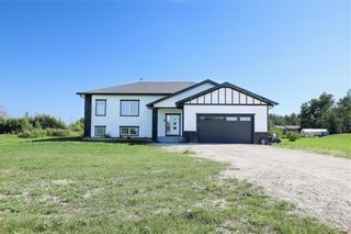 Photo 3: 28 QUARRY Ridge in Steinbach: R16 Residential for sale : MLS®# 202225378