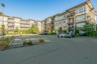 Photo 3: 304 46289 YALE Road in Chilliwack: Chilliwack Proper East Condo for sale in "Newmark" : MLS®# R2865756