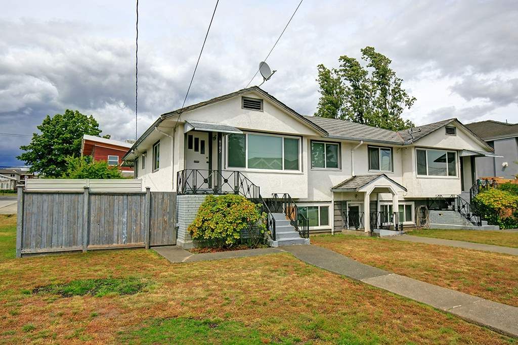 Main Photo: 6105 NEVILLE STREET in Burnaby: South Slope House for sale (Burnaby South)  : MLS®# R2075908