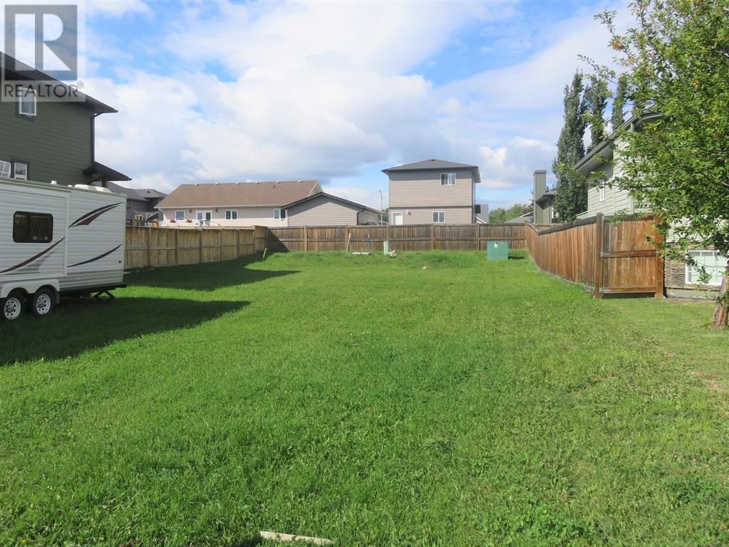 Main Photo: 804 10 Street SE in Slave Lake: Vacant Land for sale : MLS®# A2001101