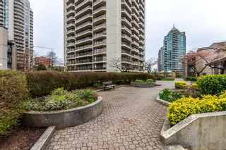 Photo 3: 401 4373 HALIFAX Street in Burnaby: Brentwood Park Condo for sale in "BRENT GARDENS" (Burnaby North)  : MLS®# R2152280